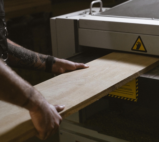 Как производится строганная доска: основные этапы обработки древесины.