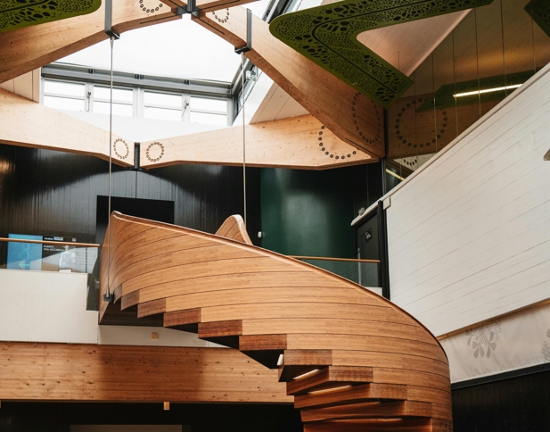 Сочетание вагонки с другими материалами в интерьере.