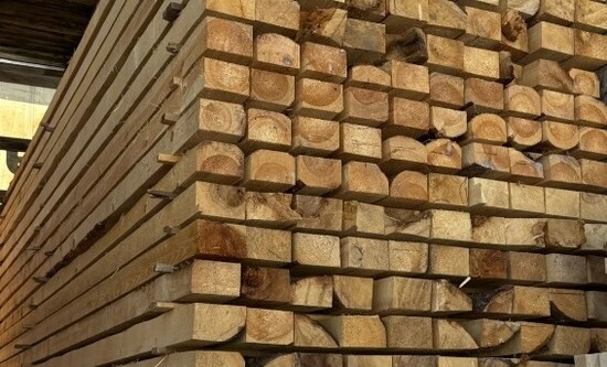 Как выбрать качественный обрезной брус?