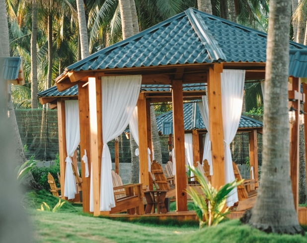 Можно ли использовать планкен из лиственницы для обшивки террас и беседок?